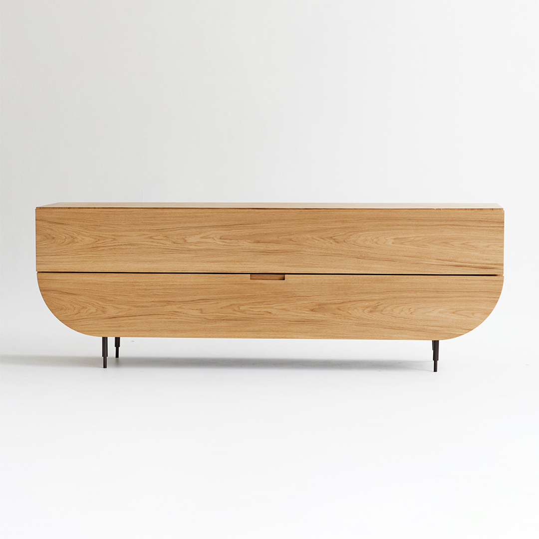 Mueble bajo de madera